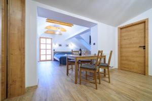 Posezení v ubytování Apartmán na Hůrce