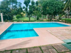 Bassein majutusasutuses Nilambara Lake View või selle lähedal