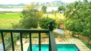Bassein majutusasutuses Nilambara Lake View või selle lähedal