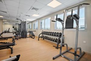 Fitness centrum a/nebo fitness zařízení v ubytování Stylish studio at Sports City