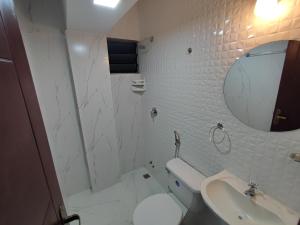 Ein Badezimmer in der Unterkunft Hostal Independencia