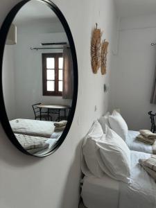 Postel nebo postele na pokoji v ubytování Fedra Apartments Lindos