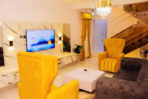 TV a/nebo společenská místnost v ubytování A and T apartment