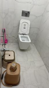 Un baño de AYODHYA MY PRIDE