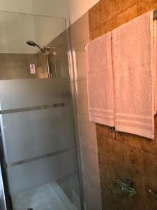 Bathroom sa Mascagni House renovated May 2024 Air Conditioned