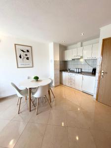 Kuchnia lub aneks kuchenny w obiekcie Apartments Contessa