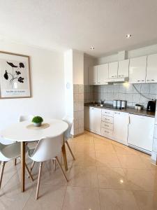 Kuchnia lub aneks kuchenny w obiekcie Apartments Contessa