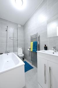 Ванна кімната в Bright & Large 3 Bed Flat in London