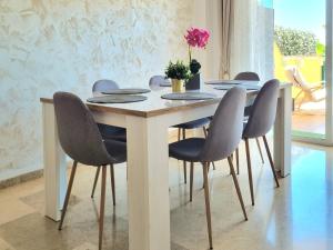 Kép Charming Apartment with a Cozy Terrace szállásáról Puerto de Santiagóban a galériában