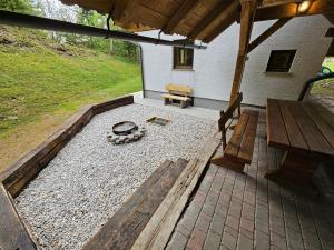 Patio nebo venkovní prostory v ubytování Lodge In Koprivnik