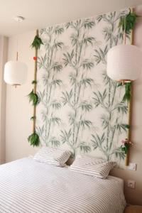 Postel nebo postele na pokoji v ubytování Loveroom Japon avec balnéothérapie