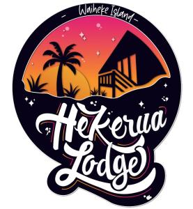 een logo voor een Hawaïaans eiland met de woorden hallo lodge bij Hekerua Lodge Backpackers Hostel Waiheke Island in Oneroa