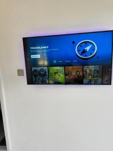 TV a/nebo společenská místnost v ubytování Belle Luxury Apartments