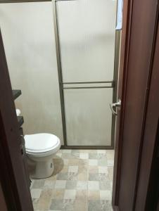 Imagem da galeria de Habitación # 2 Moderna y Cómoda em Bello