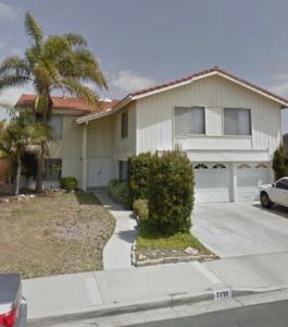 ein Haus mit einem davor geparkten Auto in der Unterkunft Westminster Zen Home in Westminster