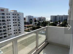 balcón con vistas a la ciudad en Departamento Amoblado en La Serena, en La Serena