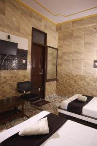 ラクナウにあるHOTEL P R Palaceのギャラリーの写真