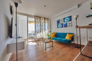 A seating area at 631 PARAISO MASPALOMAS