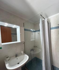 Kúpeľňa v ubytovaní Seaside Studio 2 ( 30 meters from the beach )