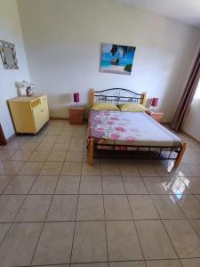 Ένα ή περισσότερα κρεβάτια σε δωμάτιο στο Villa kartner +31 φωτογραφίες