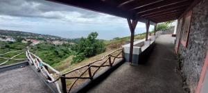 Afbeelding uit fotogalerij van Quinta das Pitaias, Casa de Baixo in Calheta