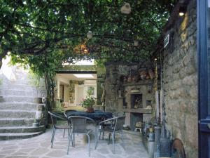 Patio nebo venkovní prostory v ubytování Assosyal Hotel