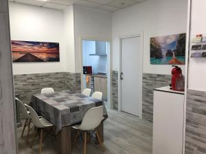 Kuchyňa alebo kuchynka v ubytovaní Milan Soria Luxury House