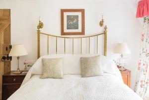 Katil atau katil-katil dalam bilik di Bratton Mill Farmhouse