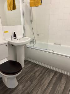 Ett badrum på Lochailort Inn
