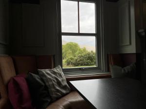 Posezení v ubytování Lochailort Inn