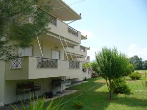 Gallery image of Elia Apartments in Oreoí +41 photos