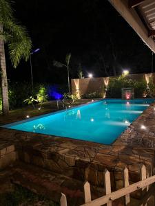 Bazén v ubytování TEMBO Luxury Suites nebo v jeho okolí