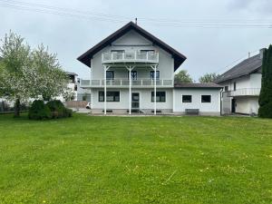 Zahrada ubytování Apartment Attergautraum 1