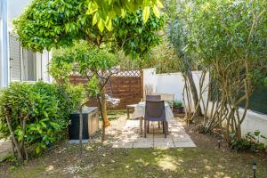 Vonkajšia záhrada v ubytovaní Studio Valkane PRIVATE GARDEN