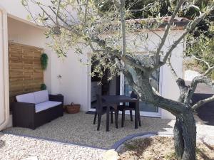 Zahrada ubytování "Le petit Valadas" à 7km d'UZES + 9 fotografií