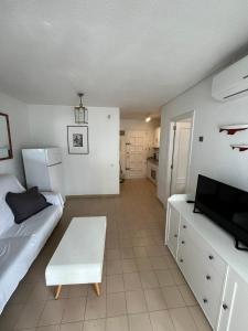 Zdjęcie z galerii obiektu Service Apart Lazaro - Edificio Aguamarina 15 w mieście Calpe