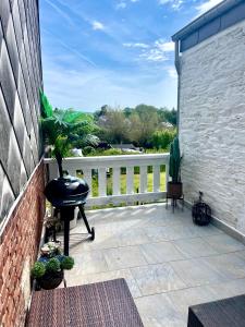 Balcone o terrazza di La Maison Attila en Ardennes