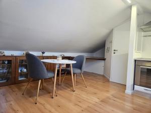 Posezení v ubytování Lovely attic apartman-Melani