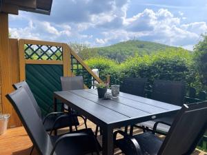 Nespecifikovaný výhled na hory nebo výhled na hory při pohledu z apartmánu