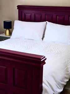 Postel nebo postele na pokoji v ubytování Croí Beag Luxury Studio