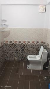 Vonios kambarys apgyvendinimo įstaigoje Parvati Home Stay