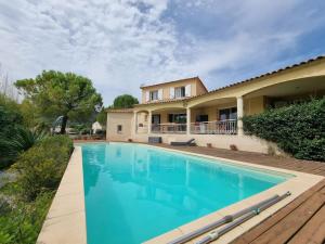 Πισίνα στο ή κοντά στο Villa La Colline - 5 chambres avec piscine chauffée
