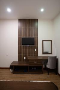 Et tv og/eller underholdning på Mai Khanh Hotel