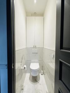 Ένα μπάνιο στο Oasis urbaine à 10 min de Paris
