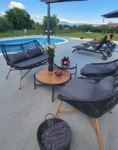 Fotografie z fotogalerie ubytování Villa Ruza, pet friendly villa with private pool and playground in Istria, Saturdays check in and out v destinaci Labin + 37 fotografií