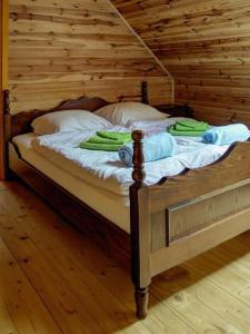 Postel nebo postele na pokoji v ubytování Drevenica Alica Hronec Nízke Tatry