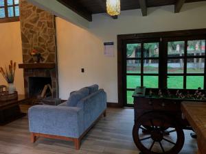 Posezení v ubytování Cabaña de lujo en Fraccionamiento Residencial
