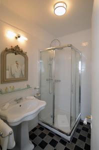 Koupelna v ubytování Grand Hôtel Henri - Teritoria