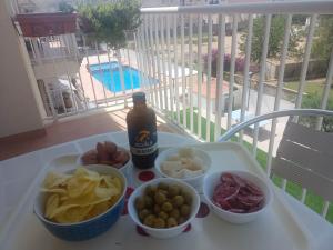 Φαγητό σε αυτό το διαμέρισμα ή κάπου εκεί κοντά