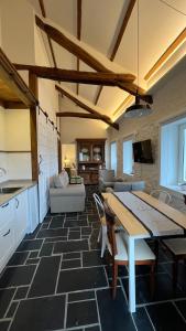 Kuchyň nebo kuchyňský kout v ubytování Apartamentos Minas de Silvarosa